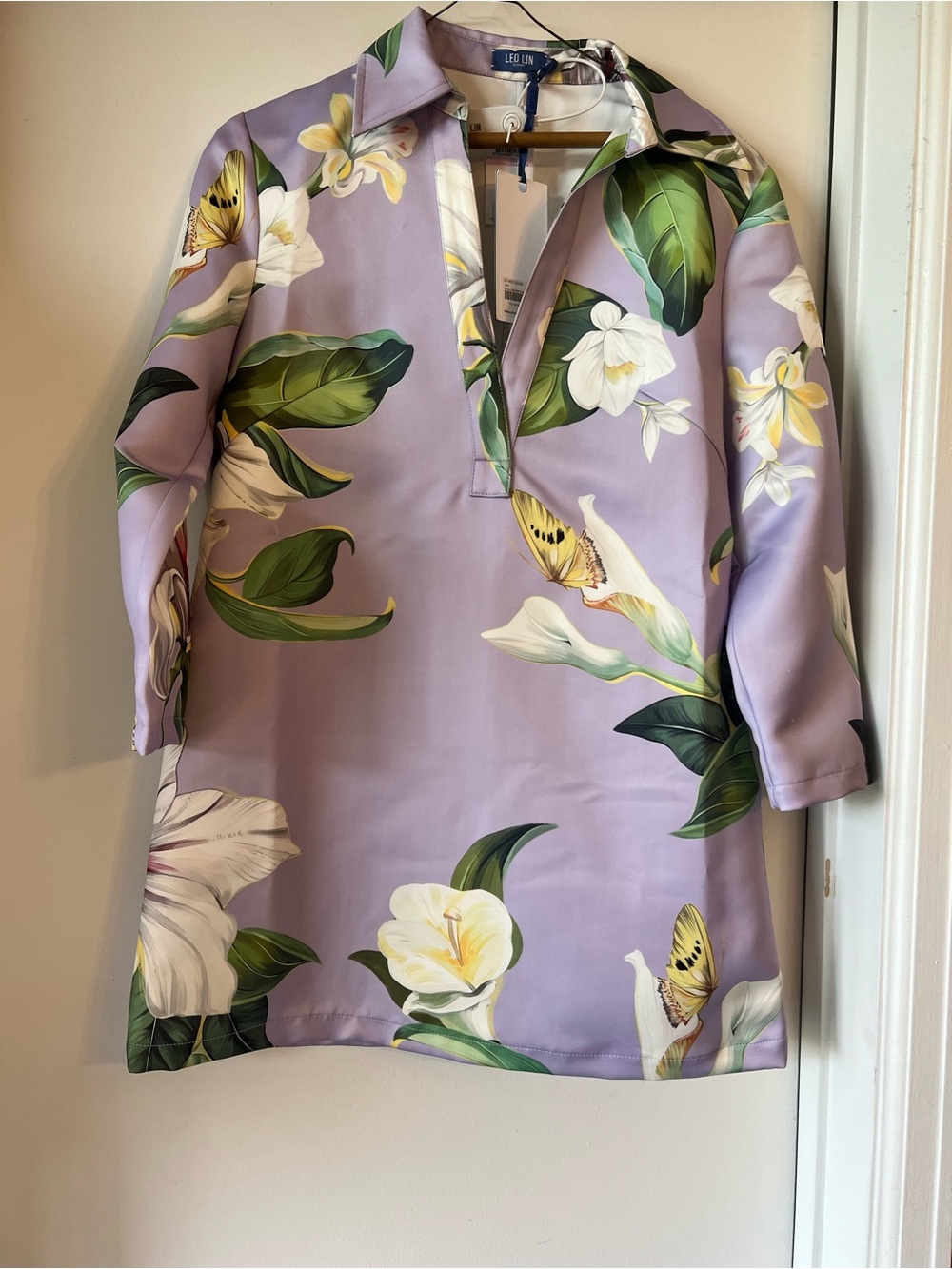 LEO LIN 
Lavender Floral Popover Tunic with Green Leaves
